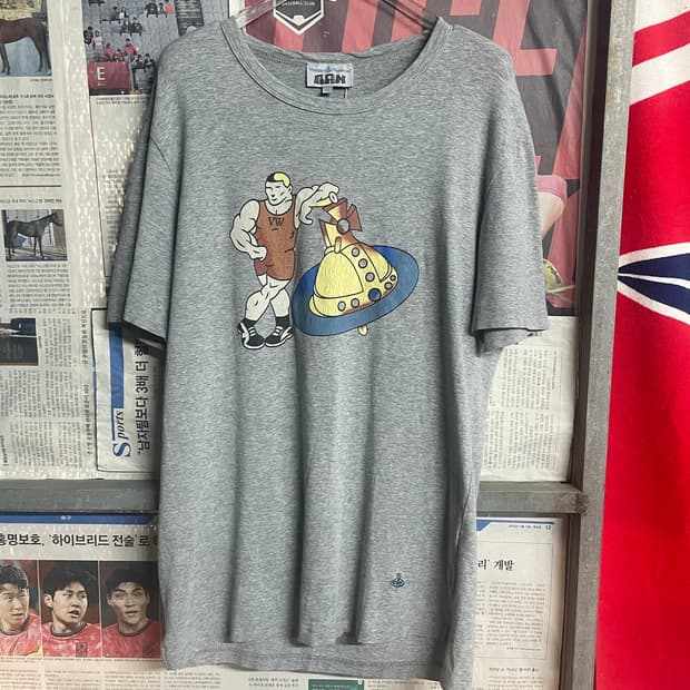 비비안웨스트우드 반팔