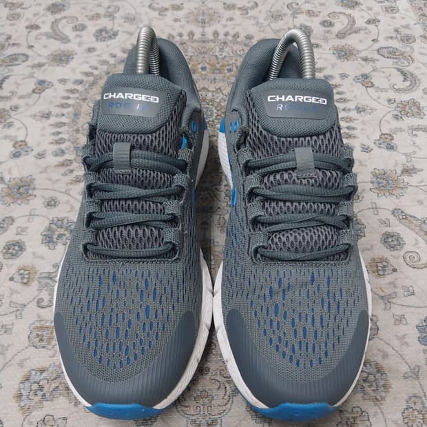 언더아머 차지드 로그2 런닝화 250mm