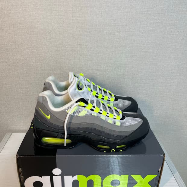 에어맥스 95 og 네온 270