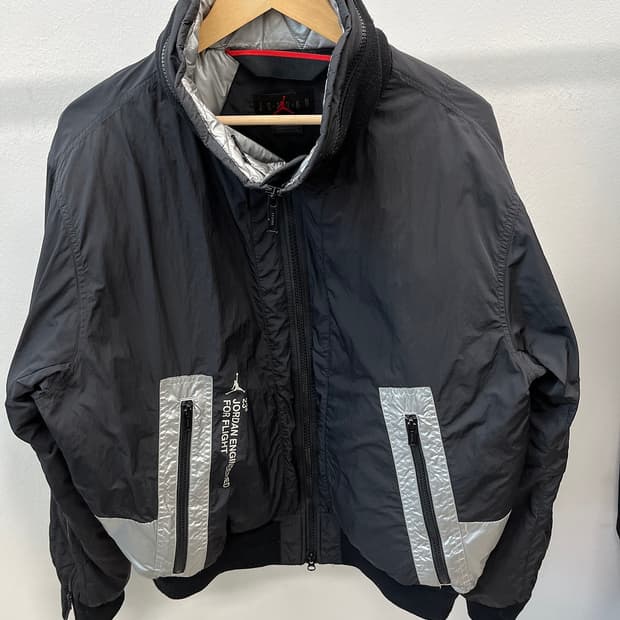 105-110) 조던 엔지니어드 MA-1 다운자켓