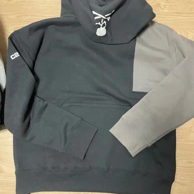 마스터마인드 x 알파인더스트리 후드티 s(100)