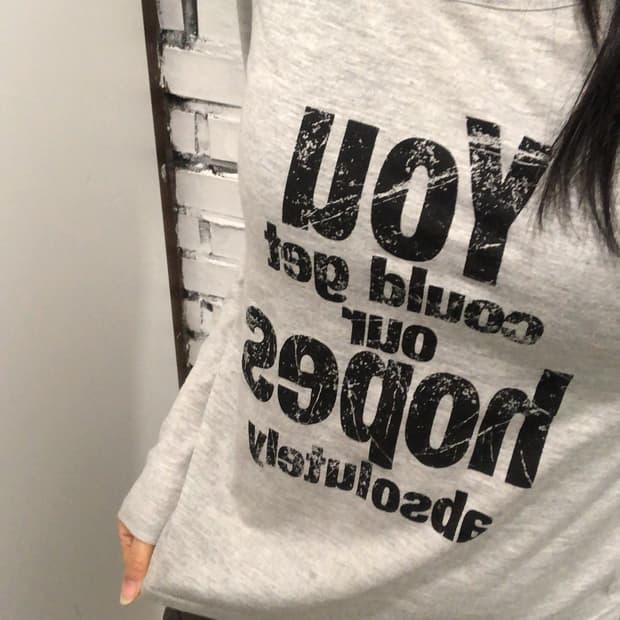 크랙 레터링 롱슬리브