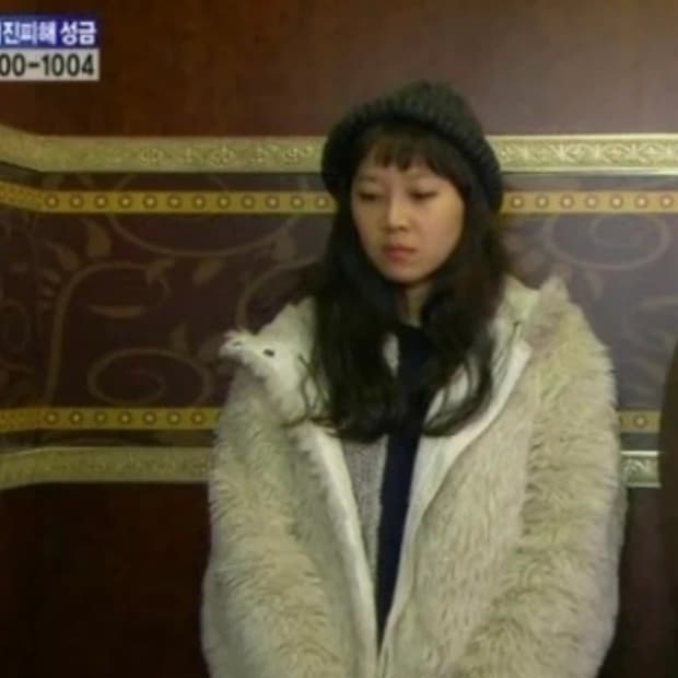 See By Chloé 아이보리 후드 퍼 자켓