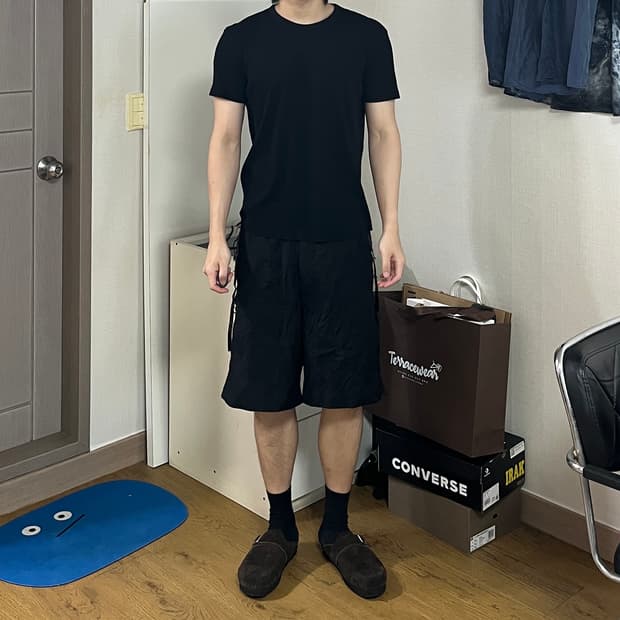 언어펙티드 컷팅 버뮤다 팬츠