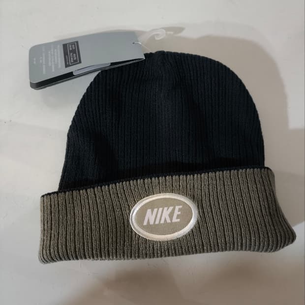 새거 나이키 00s 투톤 양면 비니