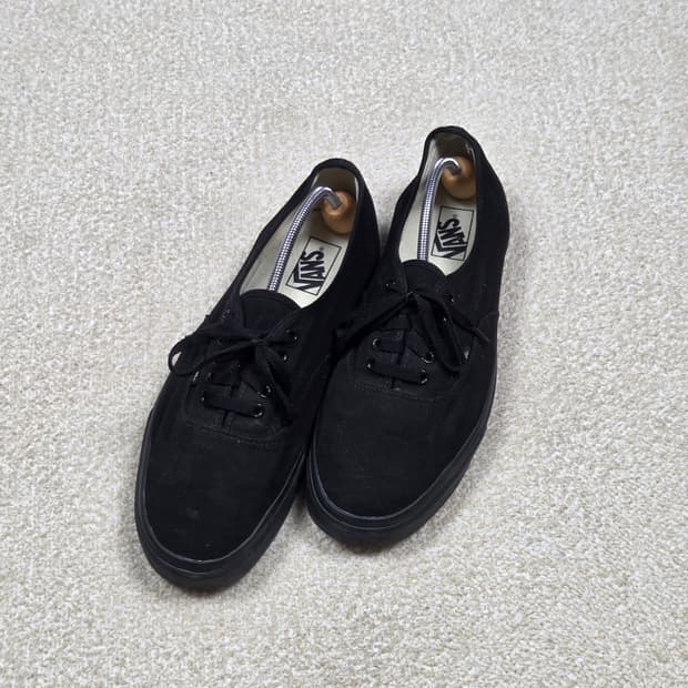 [반스] 어센틱 트리플 블랙 스니커즈 | 00224