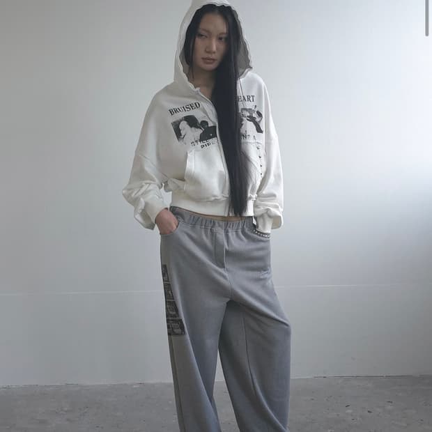 도그마엑스 STUDDED CURRENCY SWEAT PANTS GREY