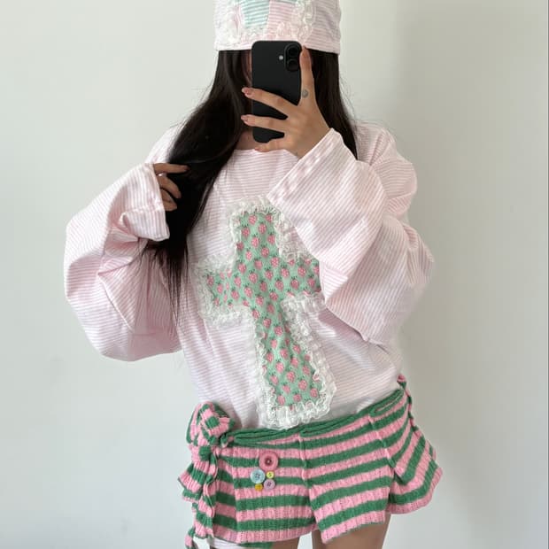 사화룸 핑크 딸기 크로스 롱슬리브