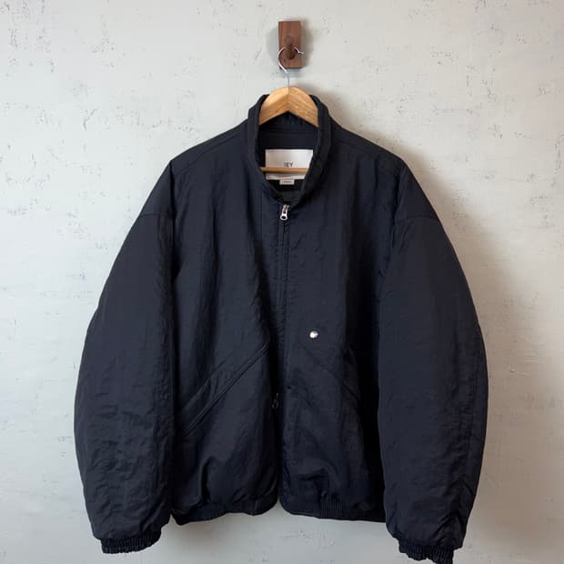 IEY 이에이 와이어 카라 오버사이즈 점퍼 블랙