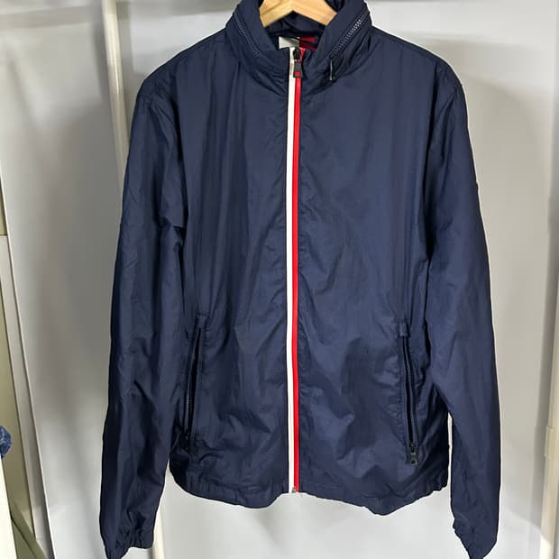 토미 힐피거 바람막이