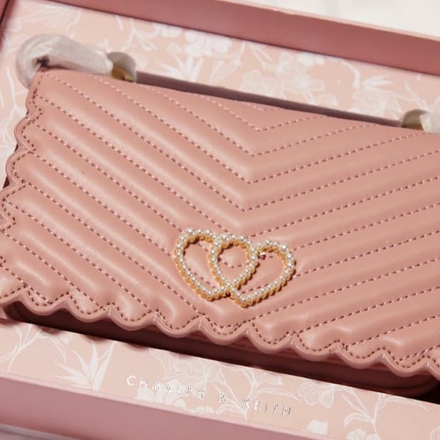 중국 찰스앤키스2020 발렌타인데이 한정판 크로스백