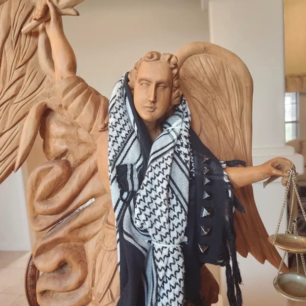 Undercover 언더커버 스터드 스카프