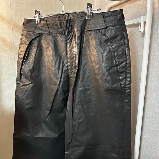 Xlim / ep.3 01 Trouser / 3