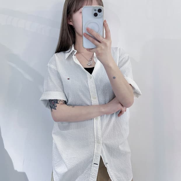 타미힐피거 스몰로고 스트라이프 반팔 셔츠