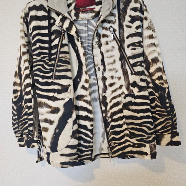 몽클레어 여성 후드 자켓