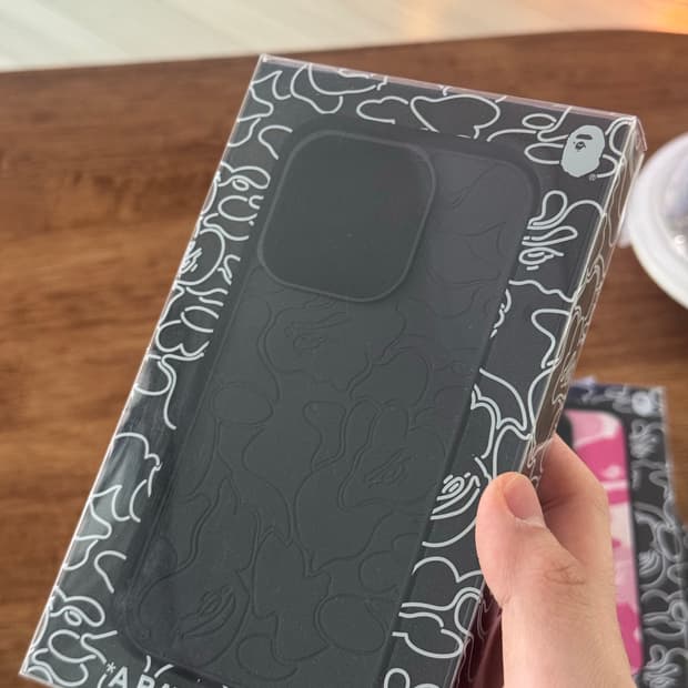 베이프 아이폰 15프로 블랙케이스 판매합니다