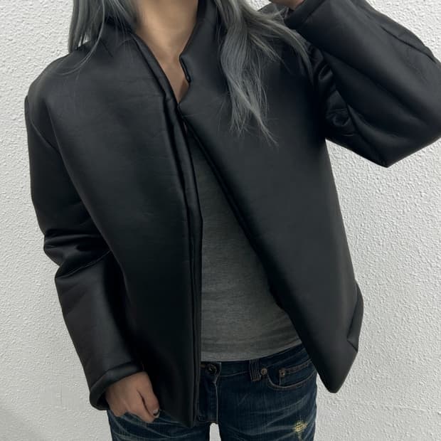 마뗑킴 레더 패디드 자켓