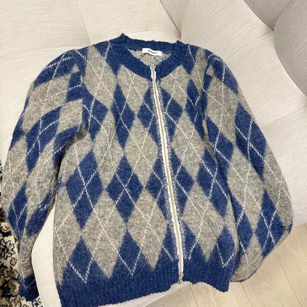 기마구아스 앨리스 아가일 가디건팔아요