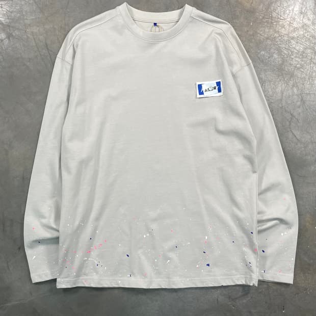 아더에러 페인팅 롱 슬리브