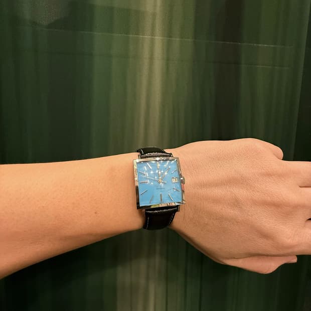 IWC 빈티지 스퀘어 라이트 블루 오토매틱 판매합니다.
