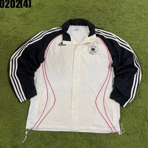 아디다스 바람막이 독일