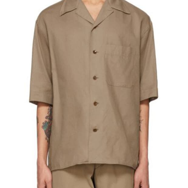 르메르 반팔 셔츠 타우페 48사이즈 판매합니다