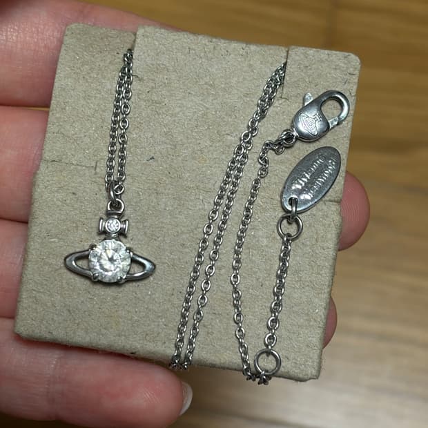 비비안웨스트우드 레이나 목걸이