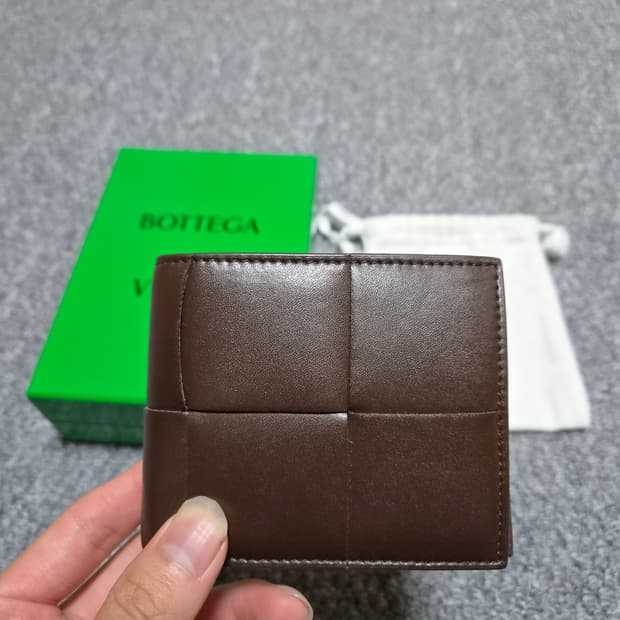 보테가베네타 신형 카세트 반지갑