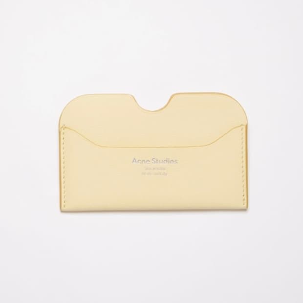 아크네 스튜디오 카드지갑 - 바닐라 옐로우