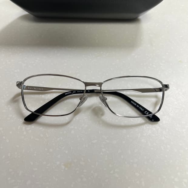 발렌시아가 안경