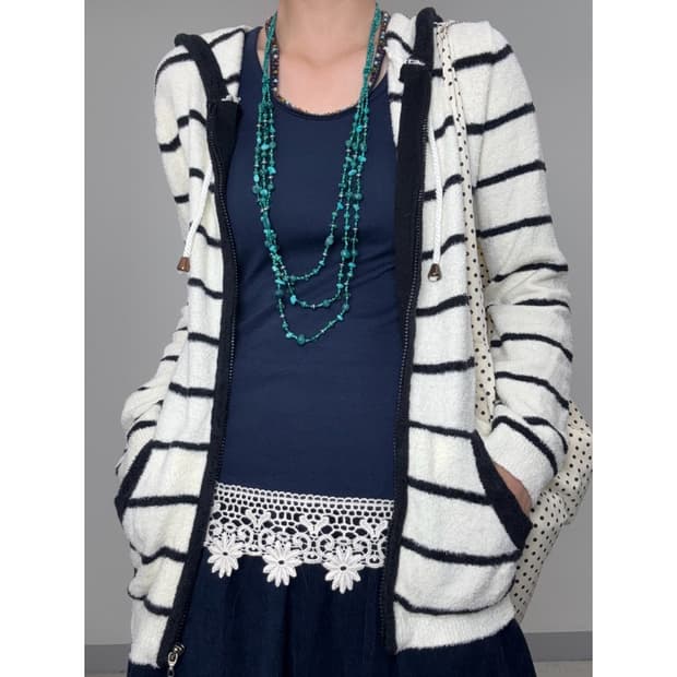 빈티지 네이비 슬리브리스