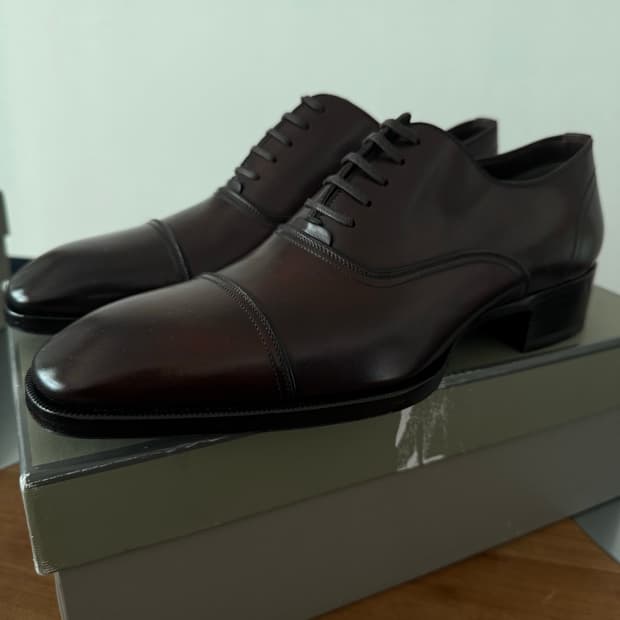 톰포드 지아니 더비 브라운 