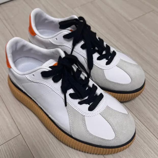 오니츠카타이거 스니커즈