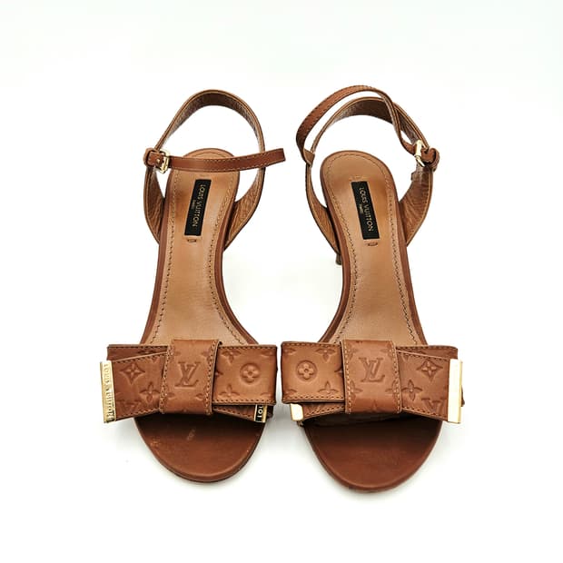 루이비통 모노그램 리본 스트랩 샌들 힐 36