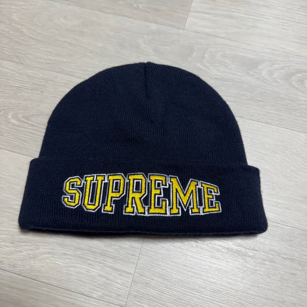 슈프림 10년대 비니