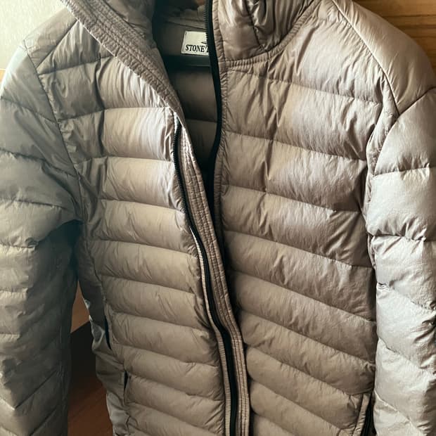스톤 아일랜드 경량패딩