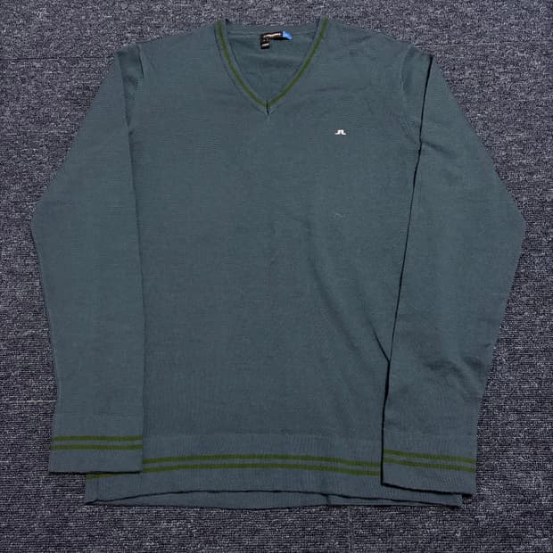 제이린드버그 메리노 브이넥 니트