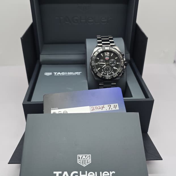 태그호이어 포뮬러1 크로노 블랙 24년 7월 쿼츠 시계