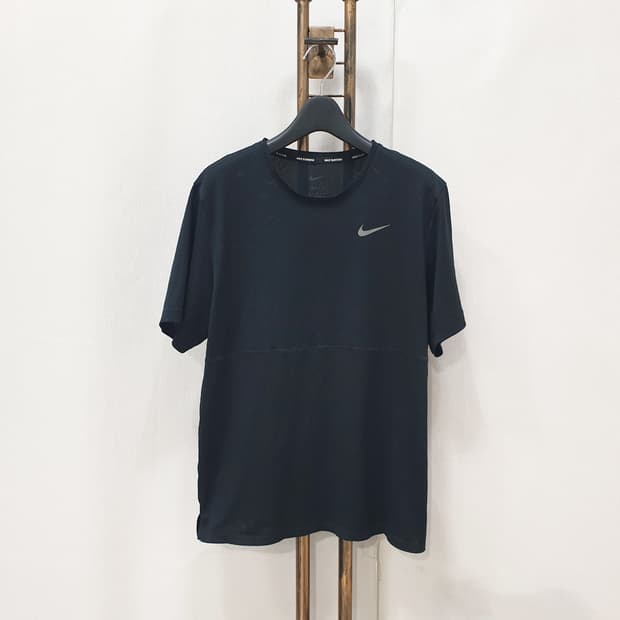 나이키 드라이 핏 런 러닝 반팔 티셔츠 100