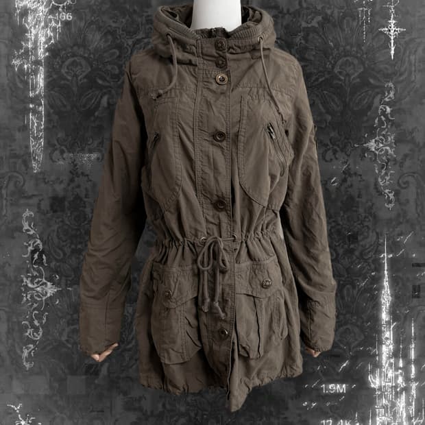 (이체시에눌) 일본 카키 브라운 크롬하츠깔 단추 포인트 야상 후드 자켓 