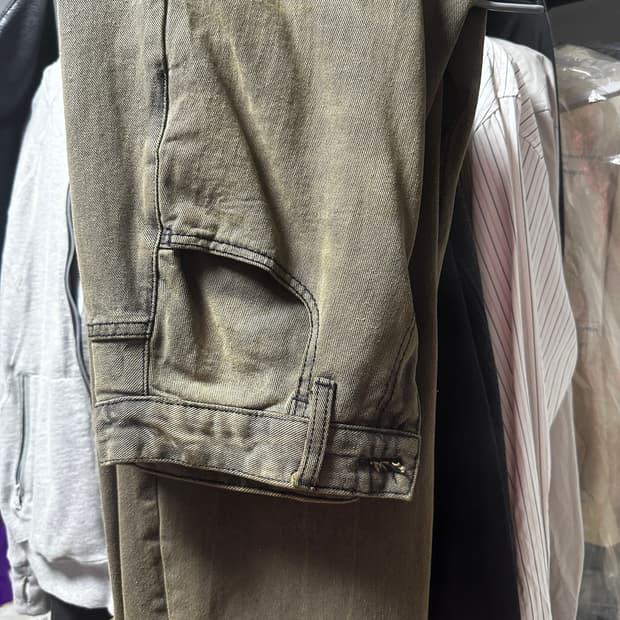 밀로아카이브 리플렉트 바지