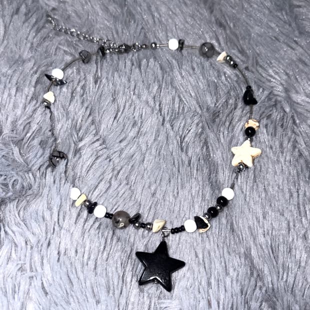 Star bead gemstone necklace