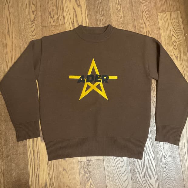 아더에러 스타로고 울 니트