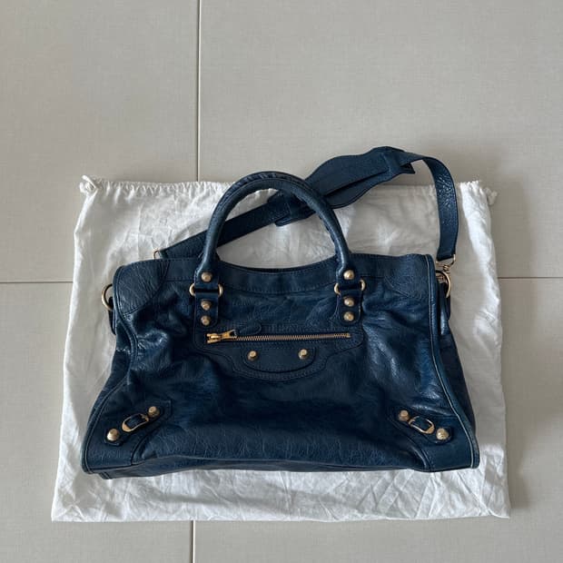 발렌시아가 시티백