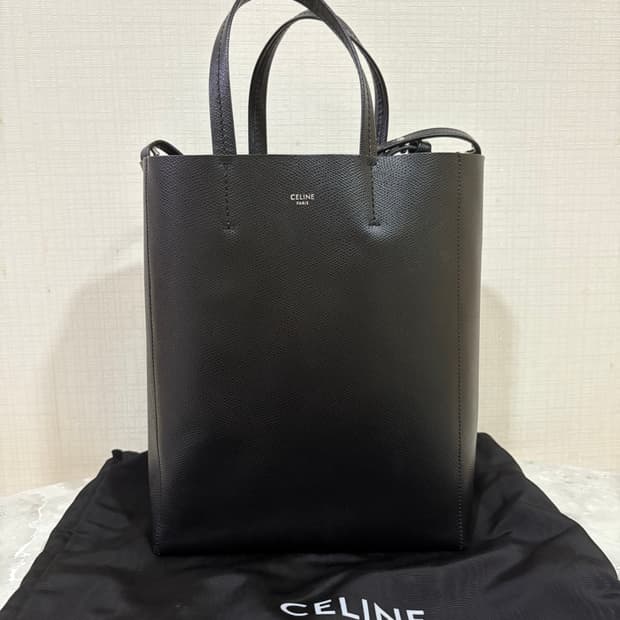 셀린느 카바스 토트백 블랙