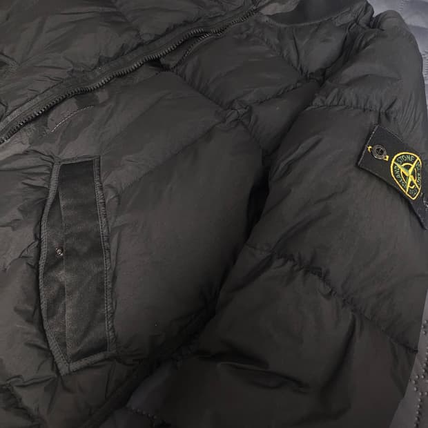 스톤아일랜드 크링클랩스  패딩 105