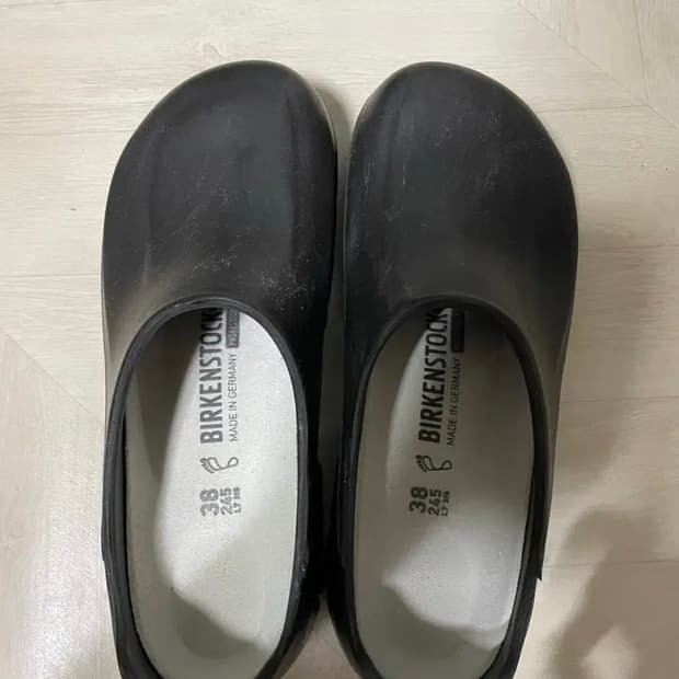 버켄스탁 클로그 블랙 38(245)