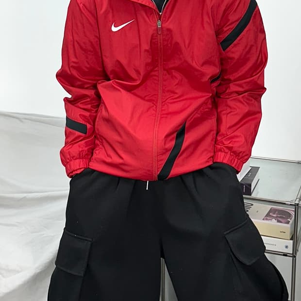 나이키 레드 블랙라인 바람막이 M