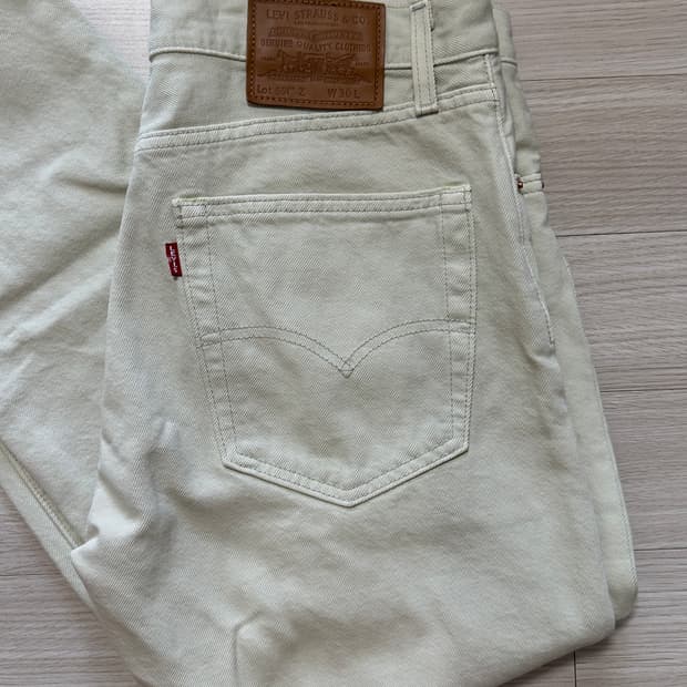 리바이스 551z 30사이즈 크림진 판매합니다.