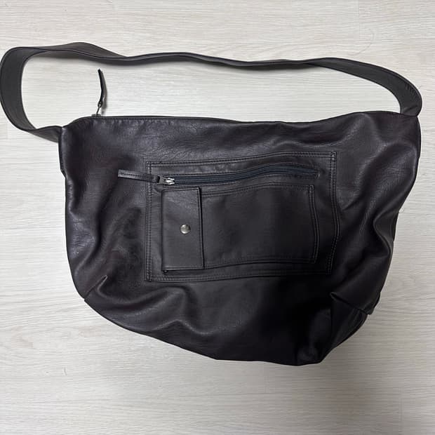 시도 레더숄더백